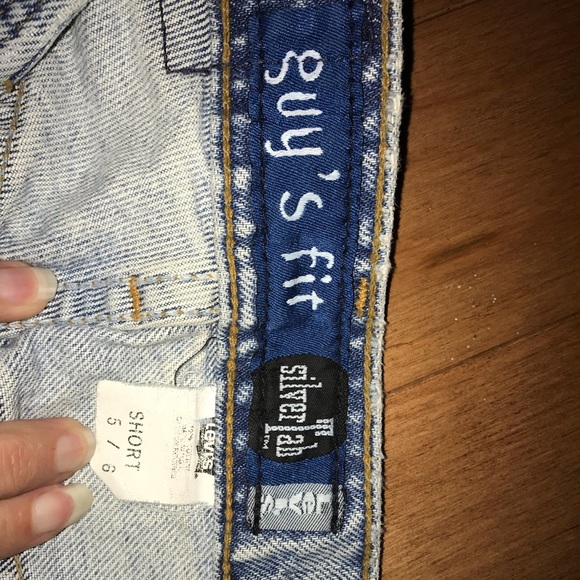 Levis size 5/6 short Guy’s Fit - Picture 2 of 4